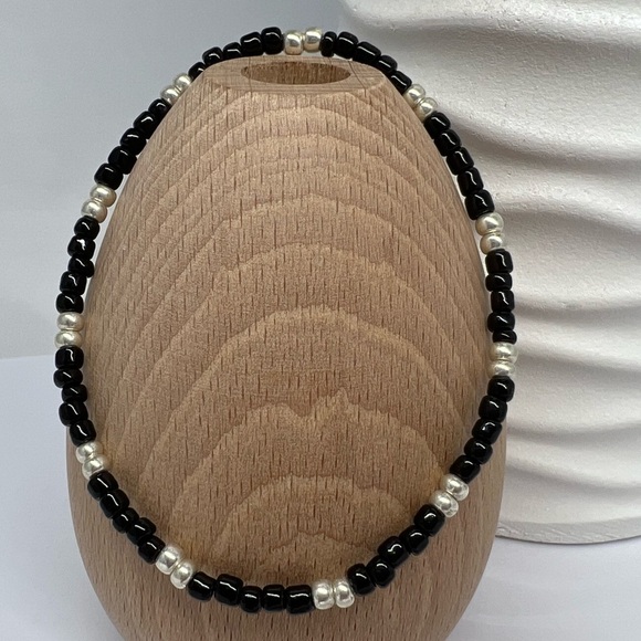 STRETCH Beaded Anklet Black & Silver - Picture 1 of 9